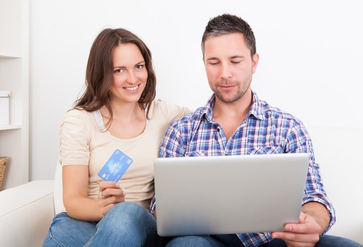 Who are online shoppers in Romania