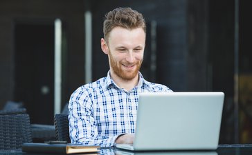 Multimediální obsah sledují především muži a uživatelé ve věku 35-44 let