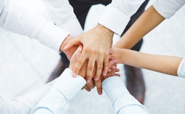 Połączenie badań internetu, telewizji, prasy i radia – czy znamy szczegóły?