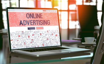 What catches the user's eye in the tangle of online advertised industries?