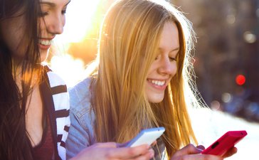 Top 10 domestic websites where Lithuanian smartphone users spend the most time