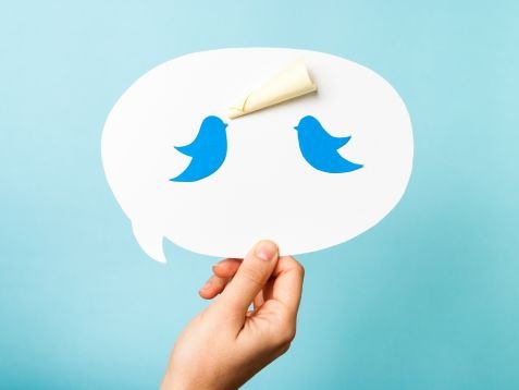 Twitter.com less popular at weekends