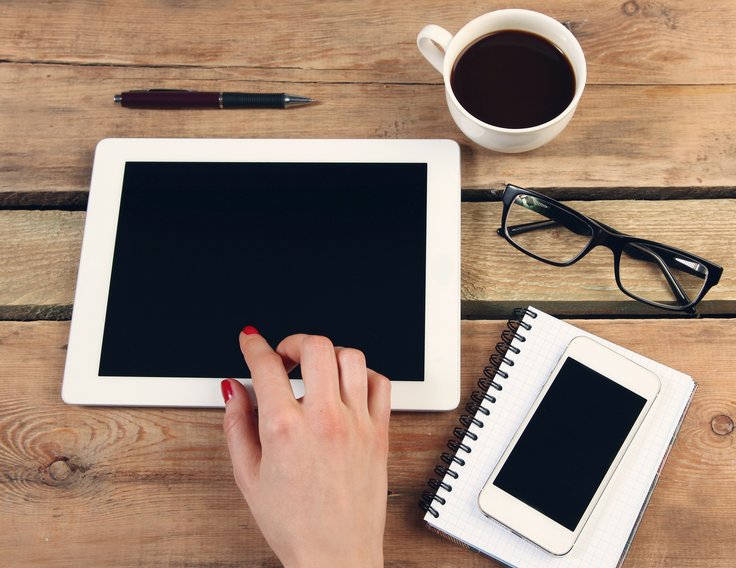 Apple online in Poland: iPhone vs iPad