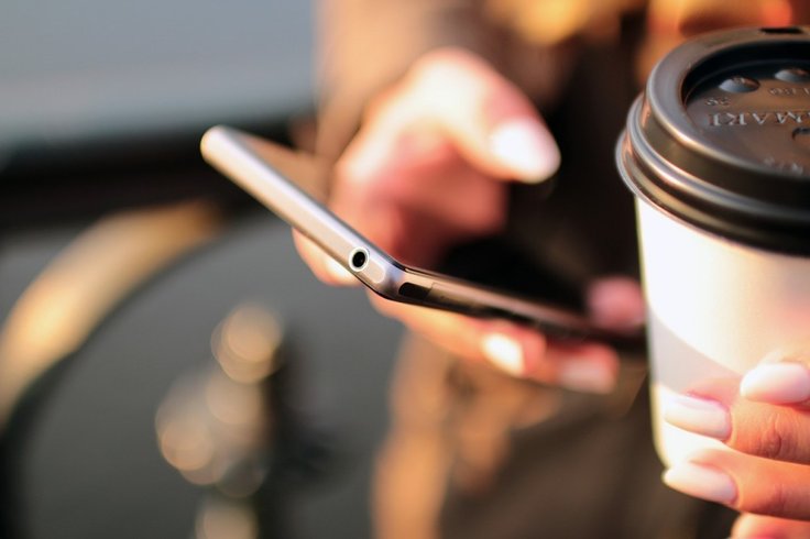 Liepą internautai aktyviau naršė telefonais