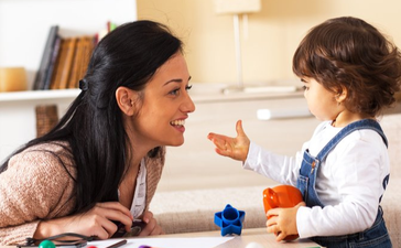 How to reach mothers online?