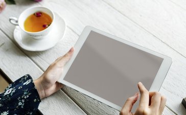 Darba dienu vakaros un brīvdienu rītos interneta pārlūkošanai aktīvāk lieto planšetdatorus