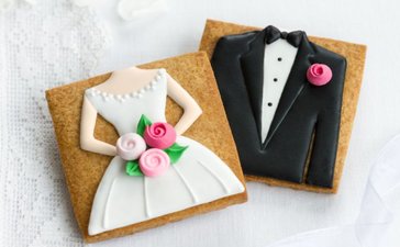 Wedding season on(line)