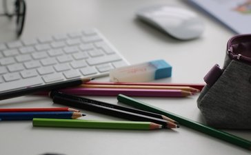 Pieaudzis to interneta lietotāju skaits, kas preces skolai iegādājas internetā