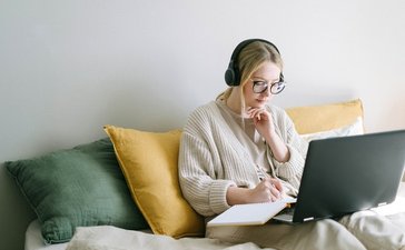 Online shopping in Estonia: most of the purchases are made in the evenings