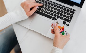 51 percent of surveyed Estonian Internet users expect their online spending to increase this year