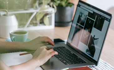 pexels-teona-swift-6913820