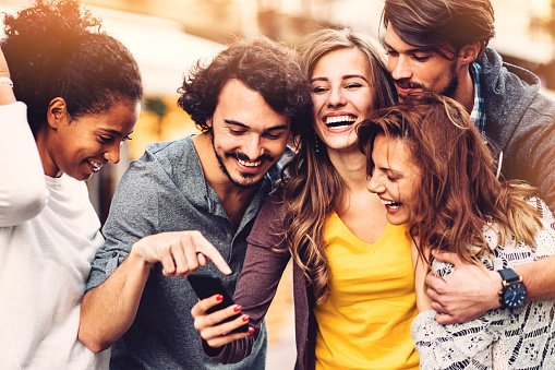 Top 15 Interneta lapas sieviešu un vīriešu vidū